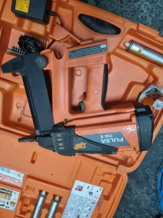 Pistola fijación Spit Pulsa 700E