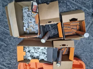 Pistola fijación Spit Pulsa 700E