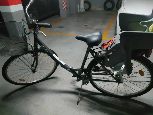 Bicicleta de paseo mujer con cesta