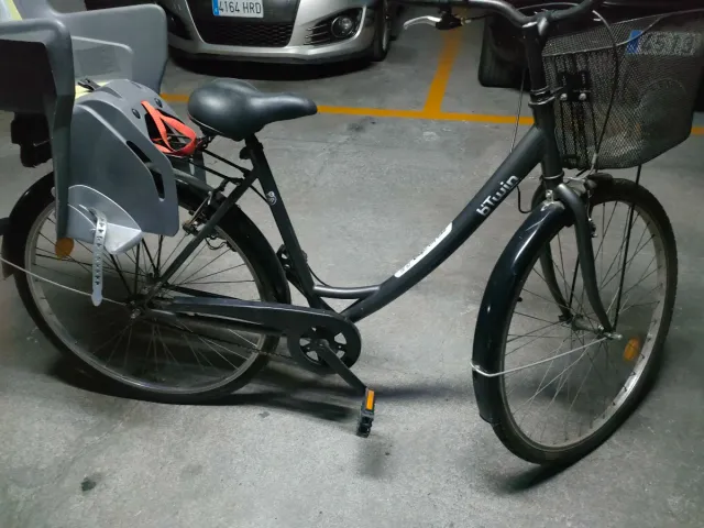 Bicicleta de paseo mujer con cesta