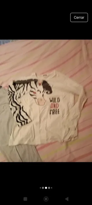 Pijama gris con estampado cebra