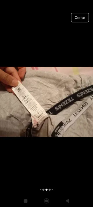 Pijama gris con estampado cebra