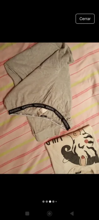 Pijama gris con estampado cebra