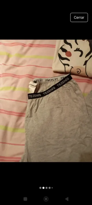 Pijama gris con estampado cebra