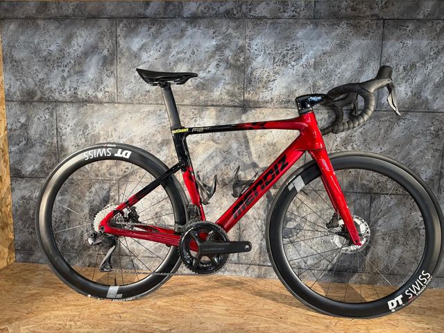 Mendiz F12 40 Aniversario