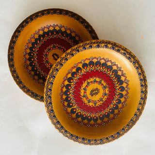 Piatti decorativi ucraini in legno tornito