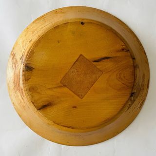 Piatti decorativi ucraini in legno tornito