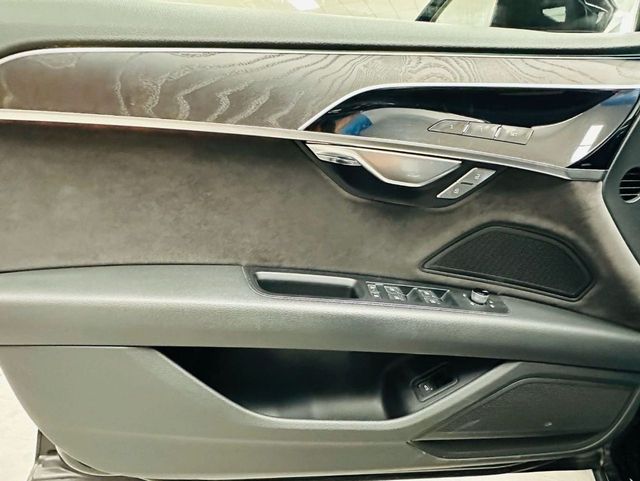 AUDI A8 55 TFSI quattro tiptronic