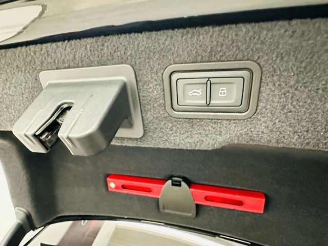 AUDI A8 55 TFSI quattro tiptronic