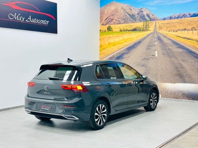 VOLKSWAGEN Golf Life 2.0 TDI DSG