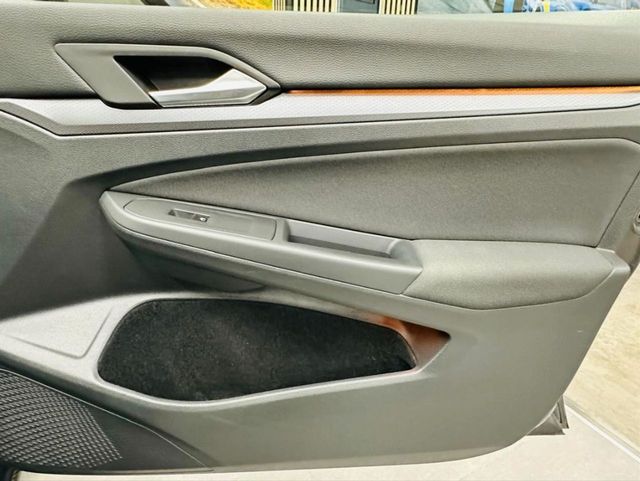 VOLKSWAGEN Golf Life 2.0 TDI DSG