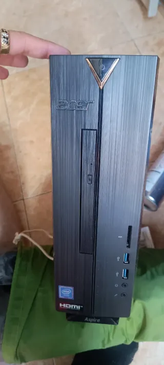 Acer Aspire X XC-830 PC Escritorio