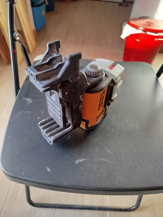 Nivel Láser Dewalt Seminuevo