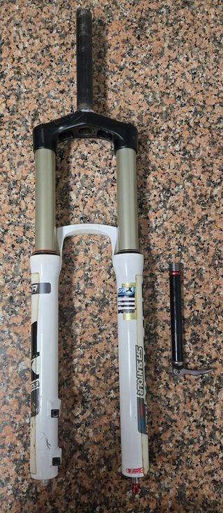 Suspensão SR Suntour Durolux RCA 180mm