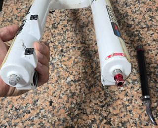 Suspensão SR Suntour Durolux RCA 180mm