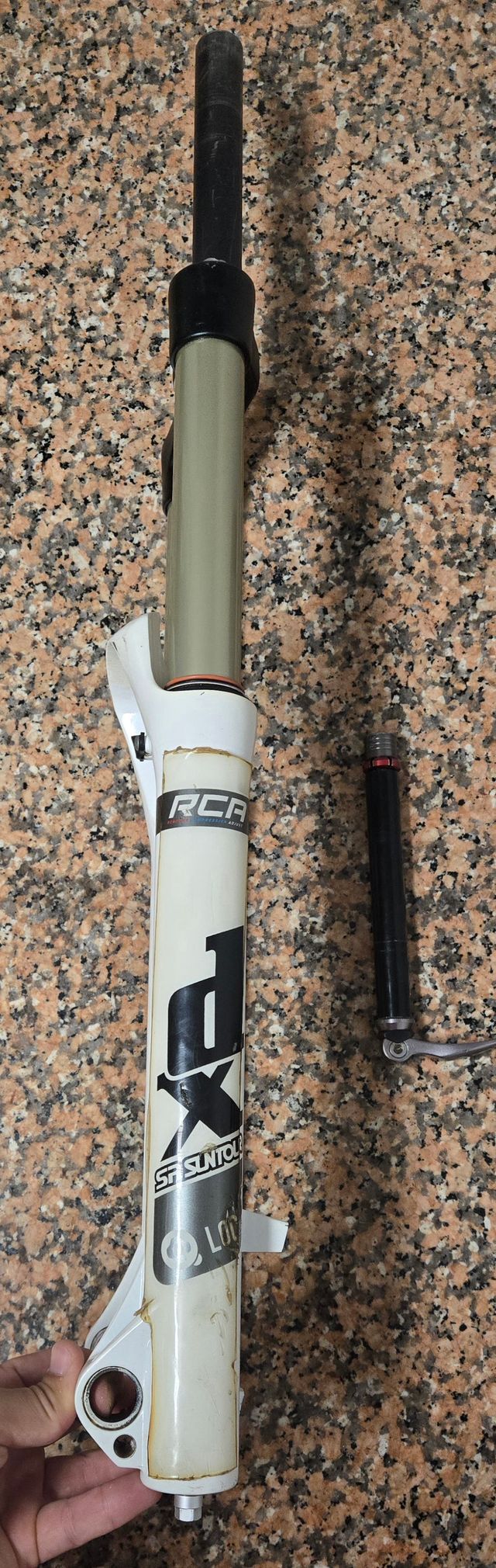 Suspensão SR Suntour Durolux RCA 180mm