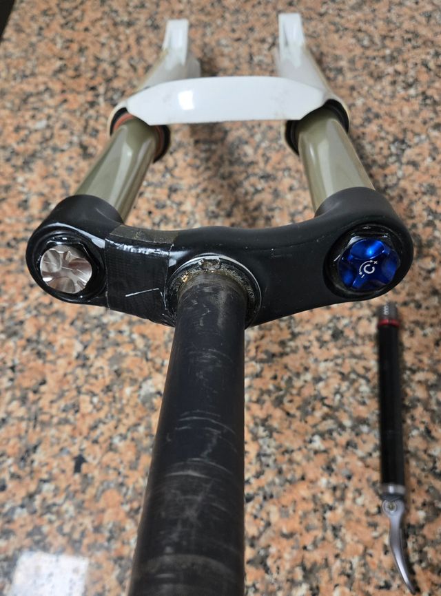 Suspensão SR Suntour Durolux RCA 180mm