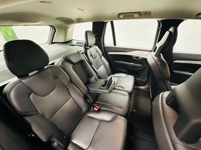 VOLVO XC90 2.0 D5 AWD Momentum B Auto