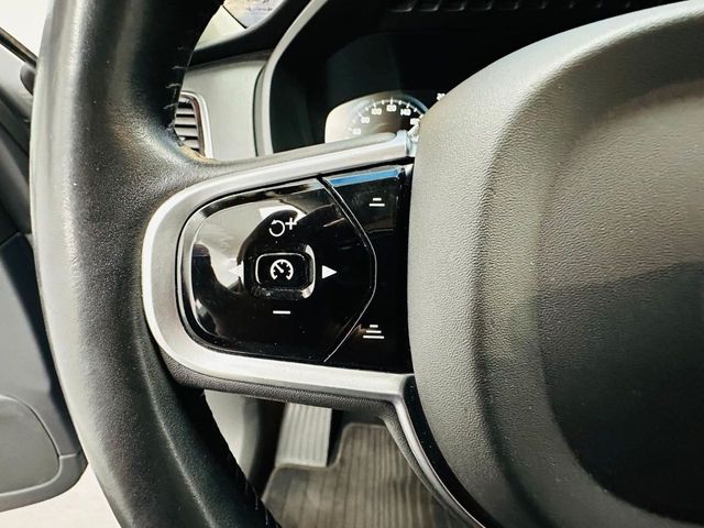 VOLVO XC90 2.0 D5 AWD Momentum B Auto