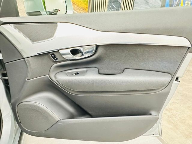 VOLVO XC90 2.0 D5 AWD Momentum B Auto