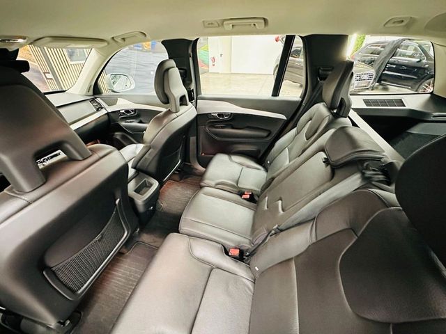 VOLVO XC90 2.0 D5 AWD Momentum B Auto