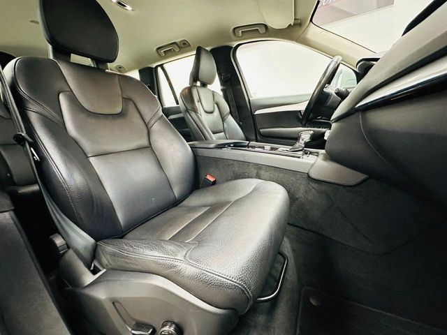 VOLVO XC90 2.0 D5 AWD Momentum B Auto