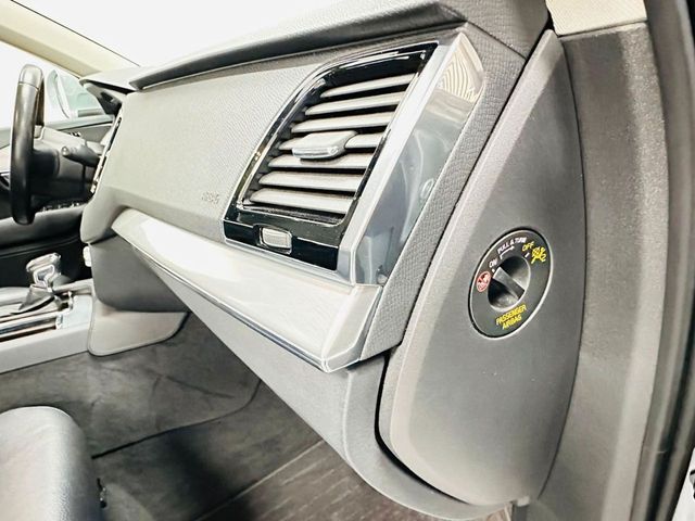 VOLVO XC90 2.0 D5 AWD Momentum B Auto