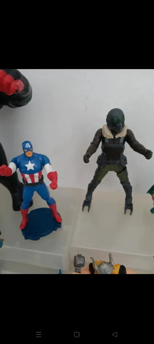 Set Giocattoli Marvel e DC Comics