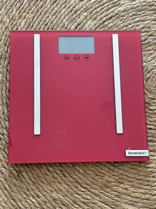 Báscula de baño SilverCrest roja