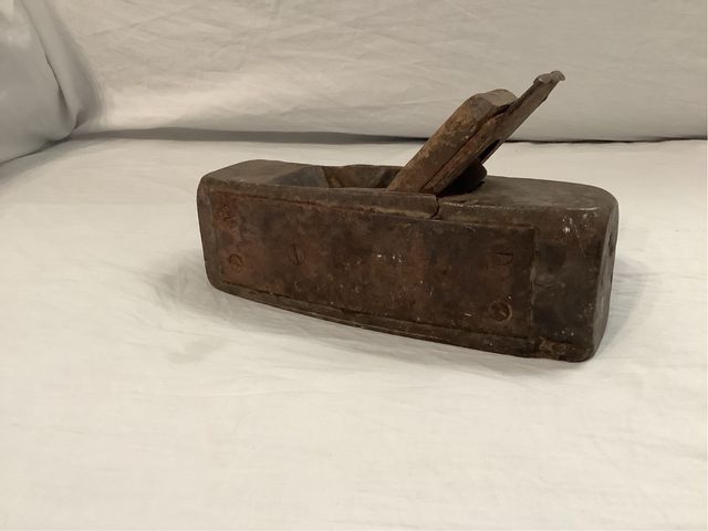 Cepillo de carpintero antiguo