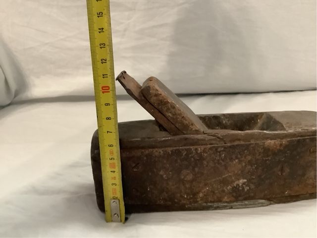 Cepillo de carpintero antiguo