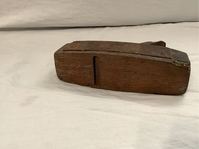 Cepillo de carpintero antiguo