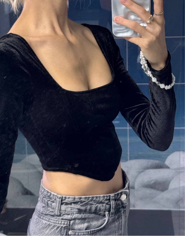 Crop top negro terciopelo talla XS