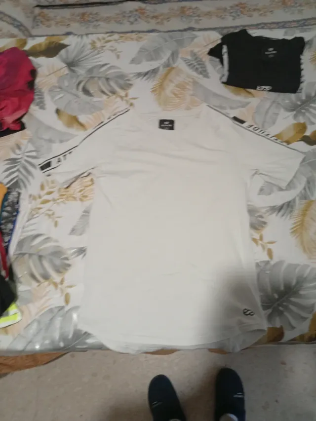 Camiseta blanca talla 14 años