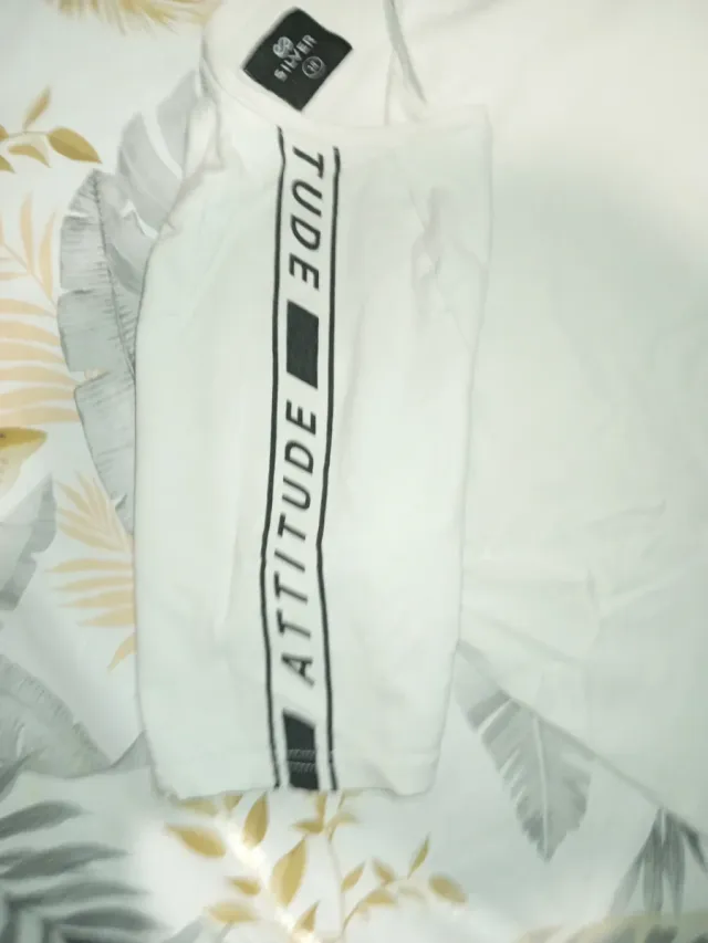 Camiseta blanca talla 14 años