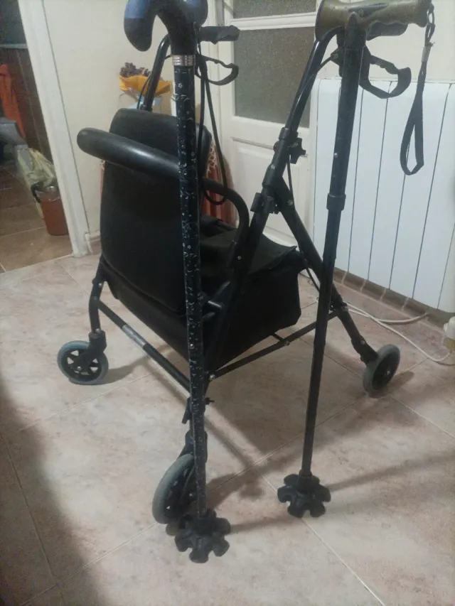 Andador para mayores con asiento + dos bastones an