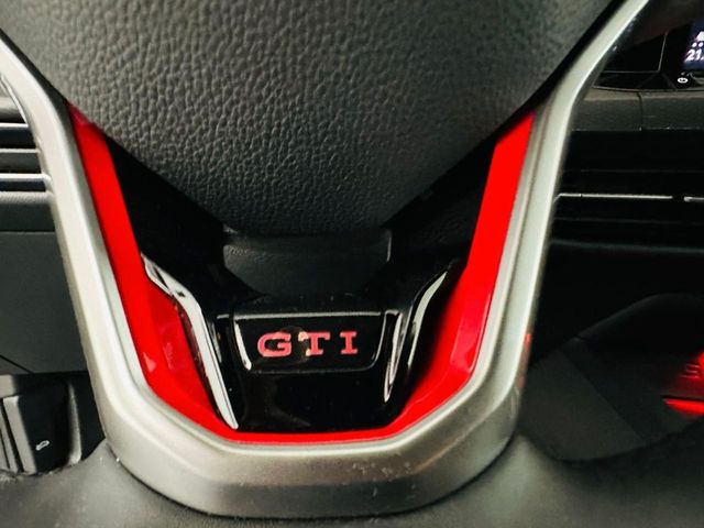VOLKSWAGEN Golf GTI 2.0 TSI DSG