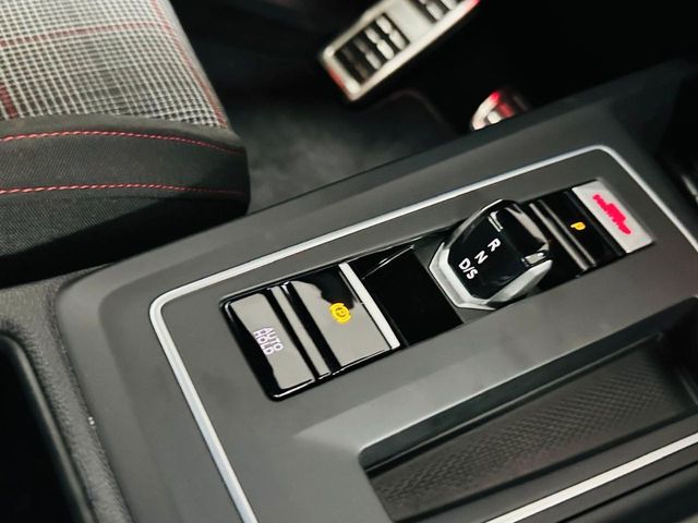 VOLKSWAGEN Golf GTI 2.0 TSI DSG