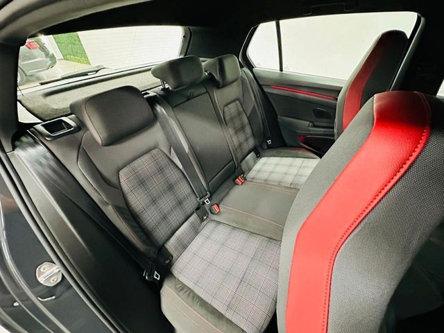 VOLKSWAGEN Golf GTI 2.0 TSI DSG