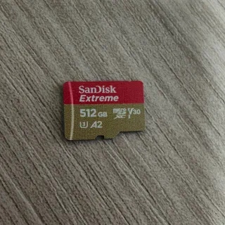 Retroid Pocket 5 + Scheda Sandisk 512GB