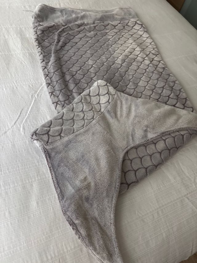 Manta Cola de Sirena Gris