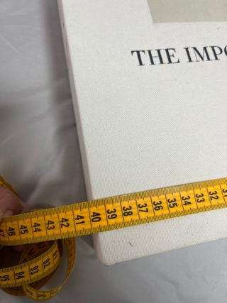 caja del libro  The Impossible collection of Art