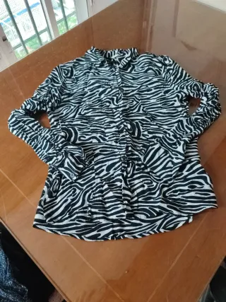 Camisa Zara estampado cebra