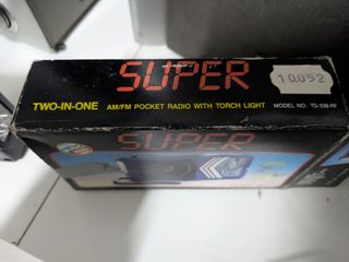 Radio Portátil SUPER AM/FM Música y Luz