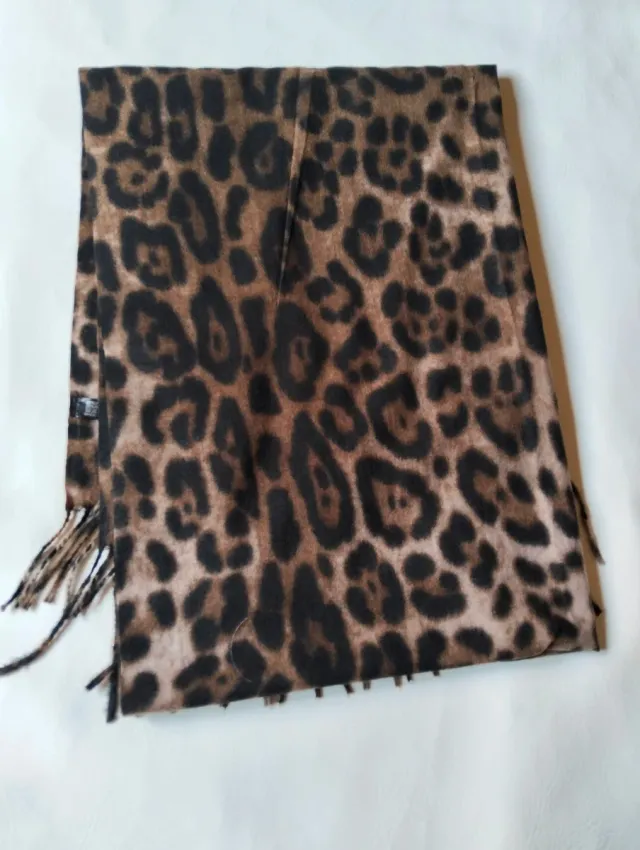 Pashmina estampado animal marrón negro