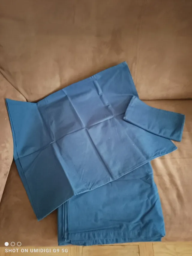 Sábana encimera y 2 fundas almohadón