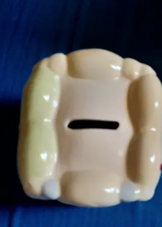 Salvadanaio bambina con cuori