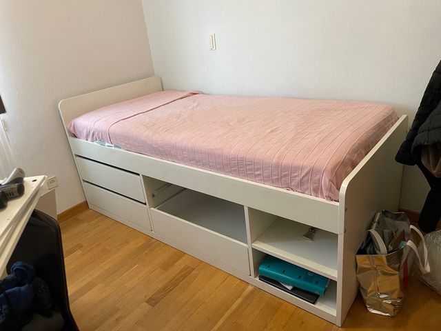 Cama Ikea con cajones y almacenaje