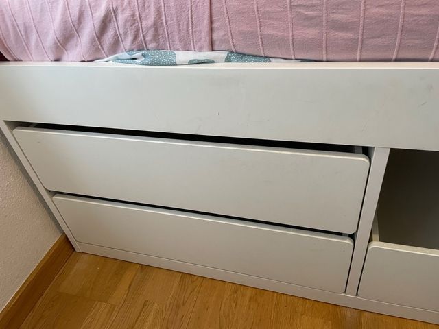 Cama Ikea con cajones y almacenaje