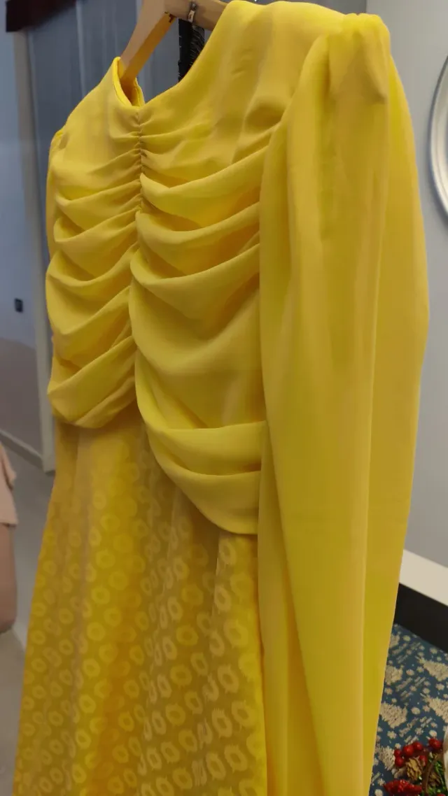 Vestido Juan Bernal Talla 36 Amarillo